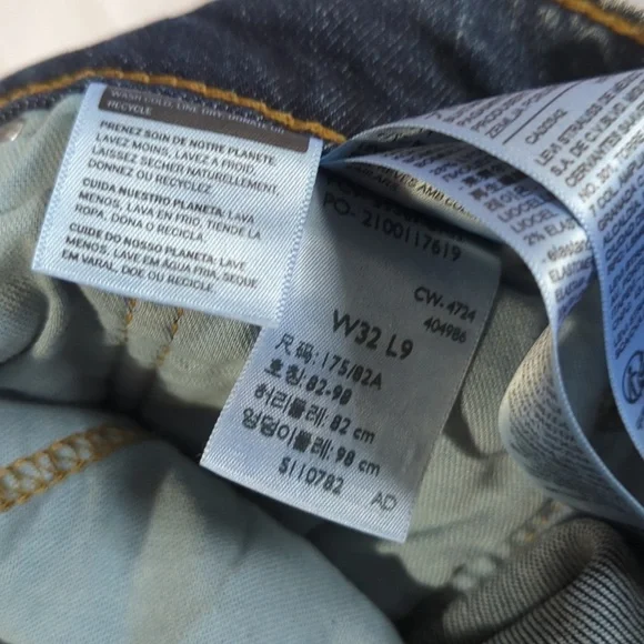 Levi's Classic Blue Denim Shorts32 W MRSP $50 - Picture 6 of 8